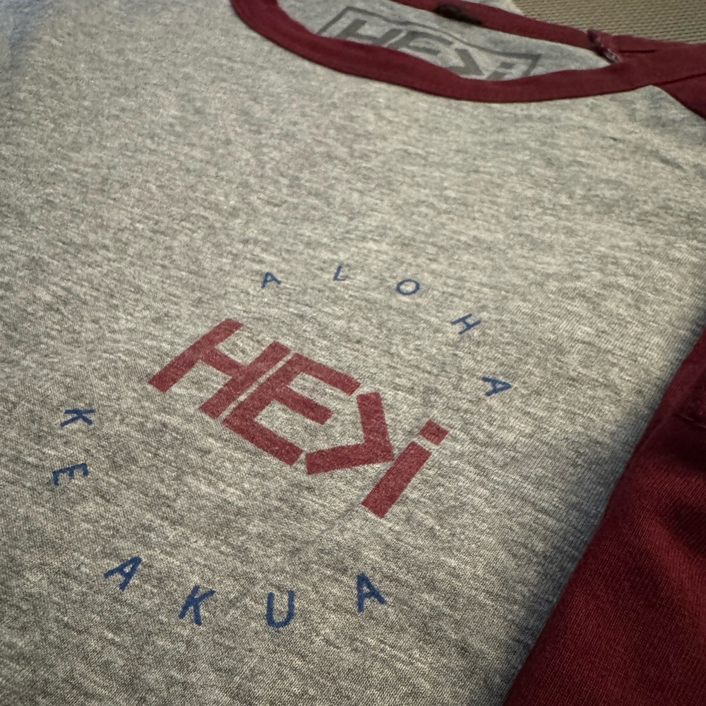 He>i Men’s 3/4 Long Sleeve | Gray and Maroon | Large